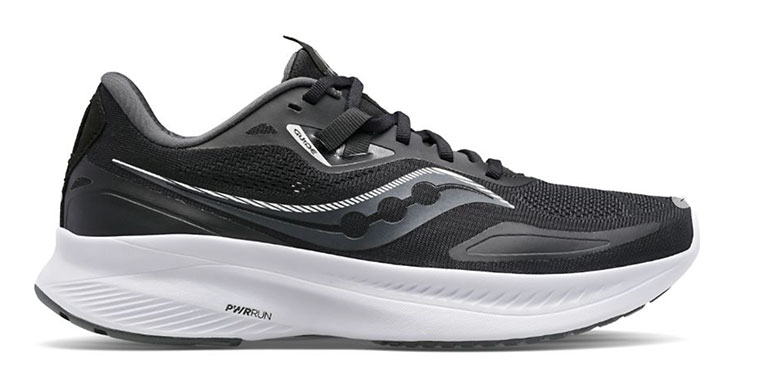 Das Bild zeigt einen schwarzen Laufschuh von der Firma saucony guide